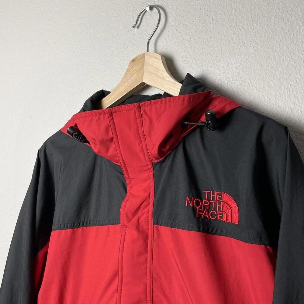 vintage the north face red and black anorak stow pocket jacket